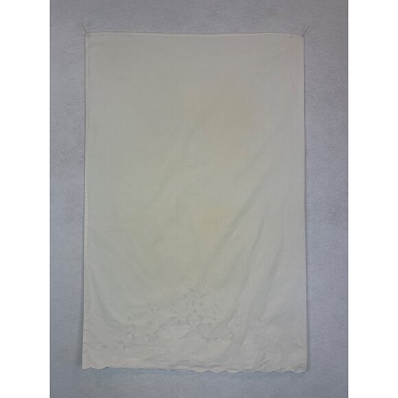 Vintage White Battenberg Pillowcase Embroidered Floral Scalloped Edges - Picture 8 of 8